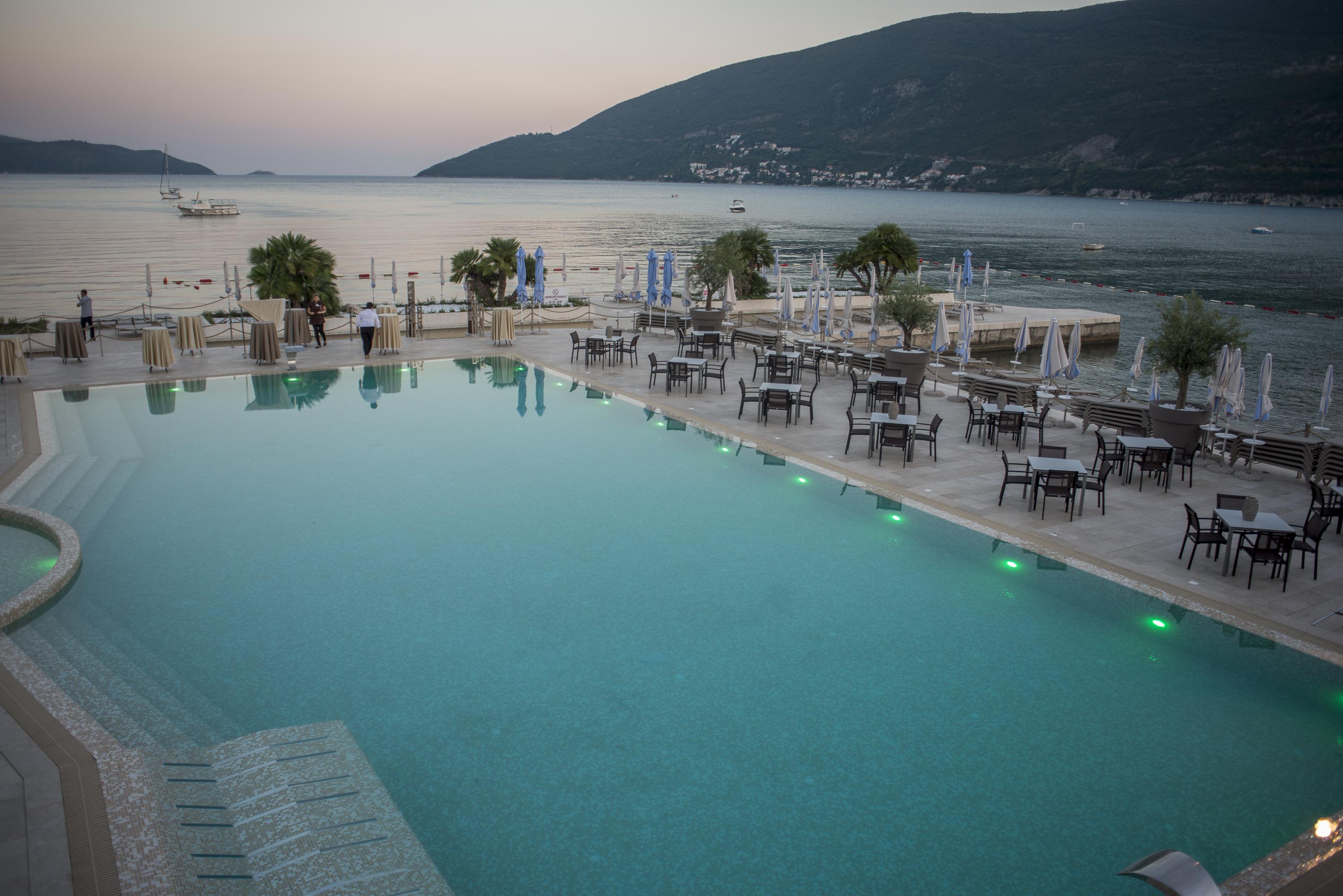 Palmon Bay Hotel & Spa Herceg Novi Exteriér fotografie